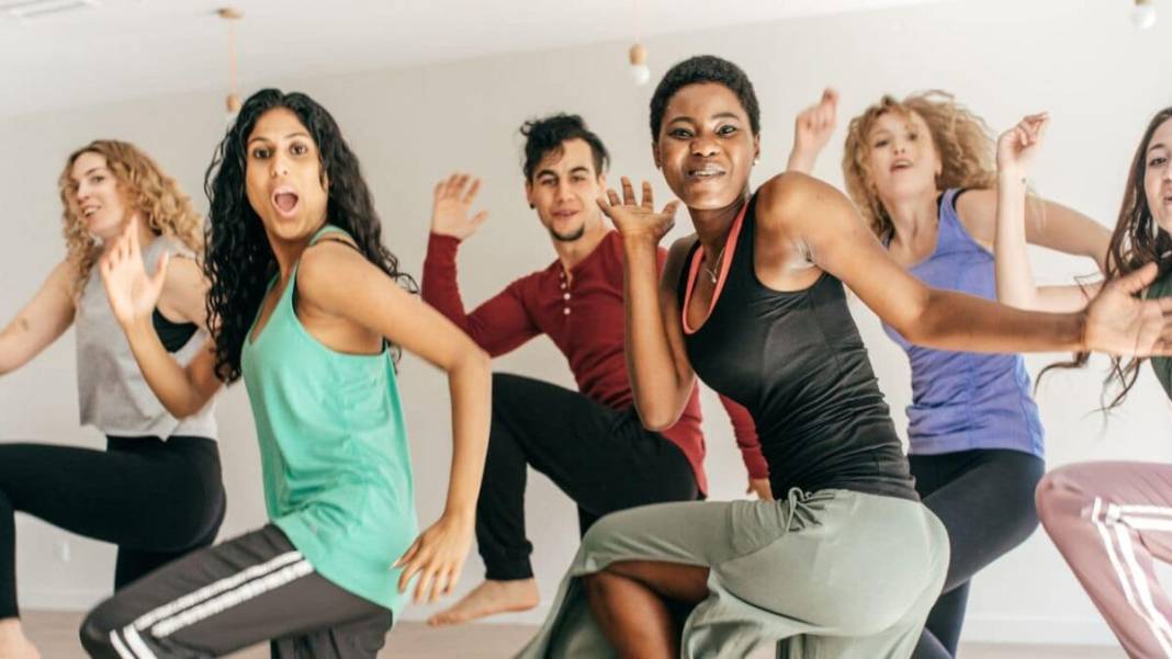 Dans ederek zayıflamak mümkün mü? Sıkıcı sporlardan sıkılanlar buna çok sevinecek: Dans ederek kalori yakma sırları 1