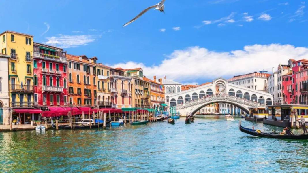 Venedik sulara mı gömülüyor? 118 adalık dev şehir için korkutan uyarı 2