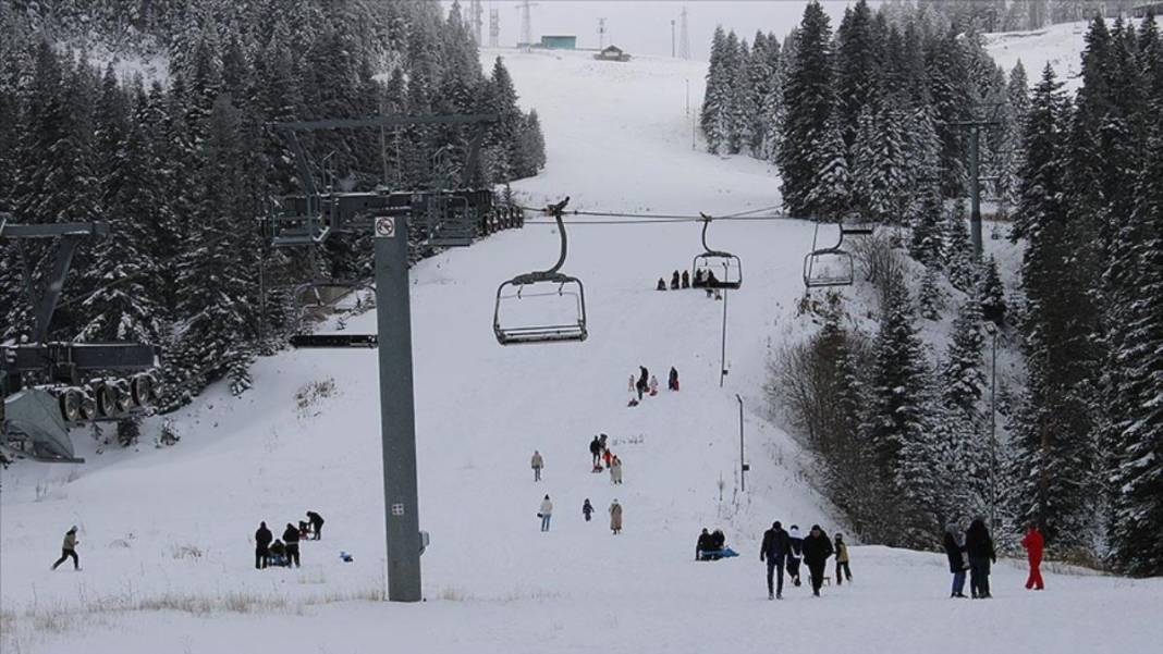 Ankara ve İstanbul'dakilerin ilk adresi! Batı Karadeniz’de beyaz şölen başladı: Yurduntepe Kayak Merkezi kapılarını açtı! 4