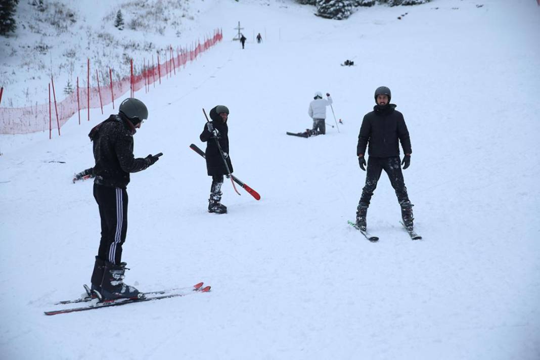 Ankara ve İstanbul'dakilerin ilk adresi! Batı Karadeniz’de beyaz şölen başladı: Yurduntepe Kayak Merkezi kapılarını açtı! 3