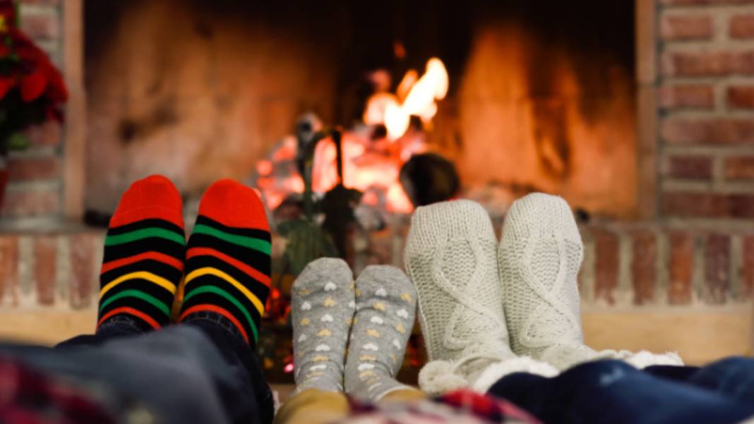 Uzmanlar uyardı: Çoraplarda mikrop yuvası tehlikesi! Günde 9 milyona kadar bakteri barındırıyor 3