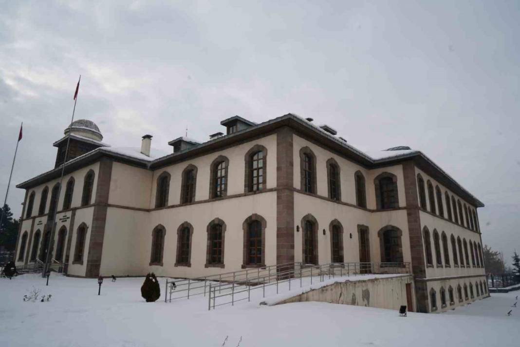 Milli Mücadele’nin sembolü Erzurum Kongre Binası kapatıldı! Binanın geleceğine karar verilecek: Ya yıkılacak ya güçlendirilecek 1