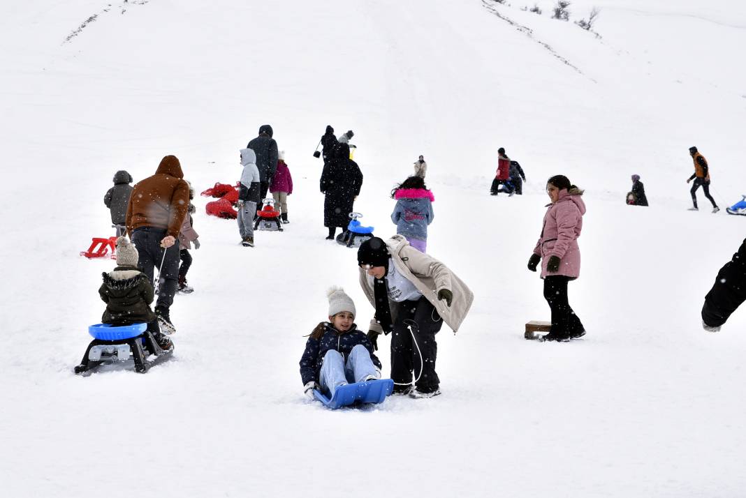 Bitlis'te sömestr coşkusu! Kayak merkezi tatilcilerin akınına uğradı! 5