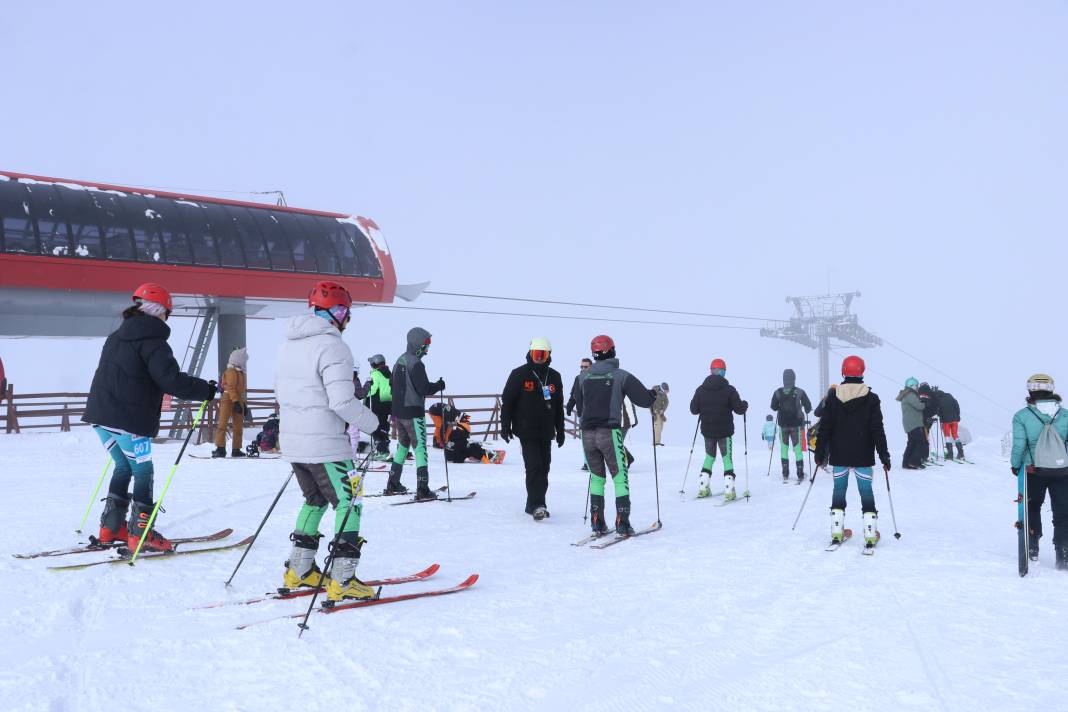 Erciyes'te zirve mücadelesi! Dağ kayağı Türkiye Şampiyonası Kayseri'de yapıldı 4