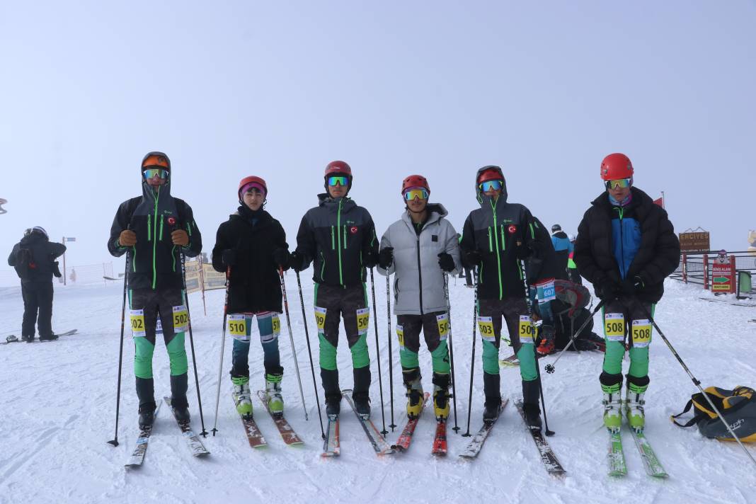 Erciyes'te zirve mücadelesi! Dağ kayağı Türkiye Şampiyonası Kayseri'de yapıldı 2