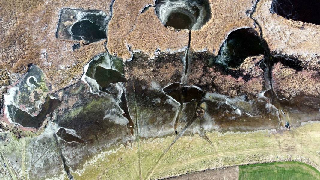 Edirne’de dondurucu soğuklar: Tunca Nehri ve "Göl Baba" buzla kaplandı! 7