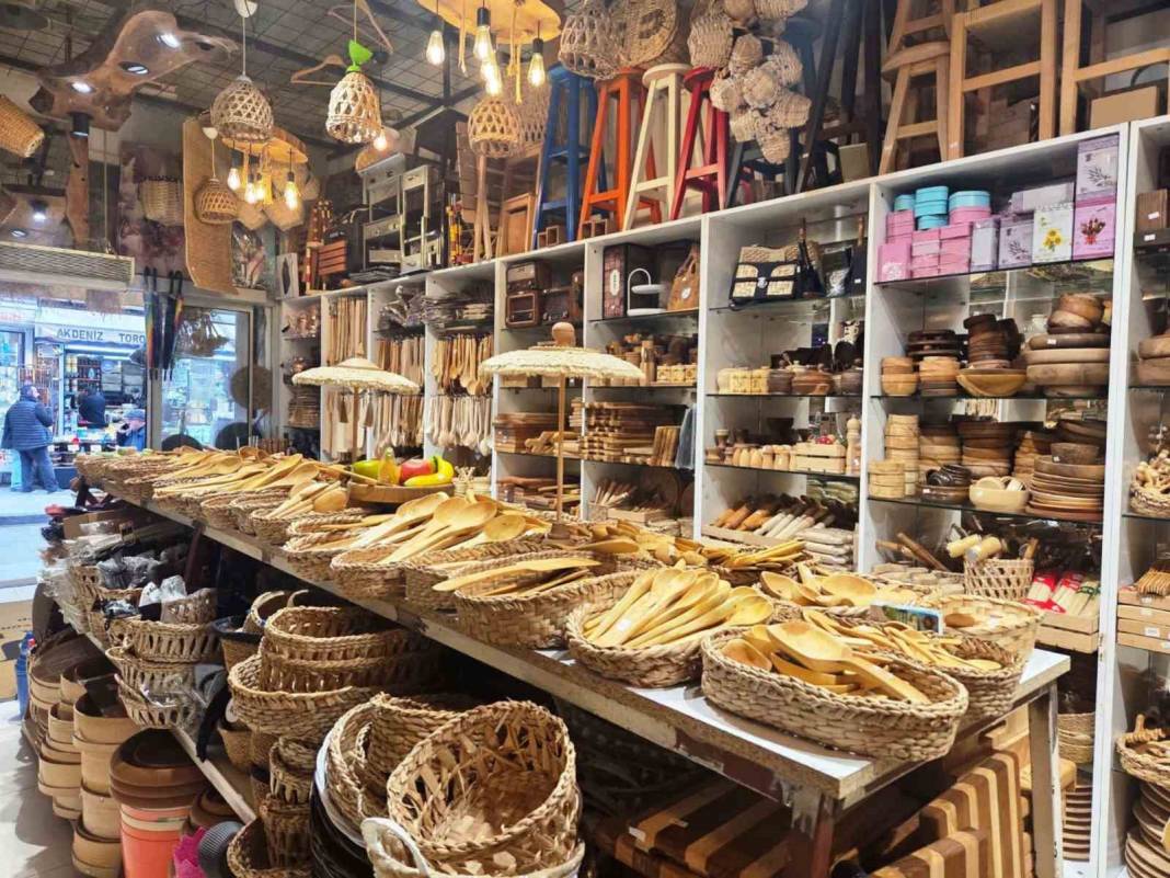 Dönem dizileri ahşaba talebi patlattı: Nostalji rüzgarı Samsun’da esnafa can suyu oldu! 1