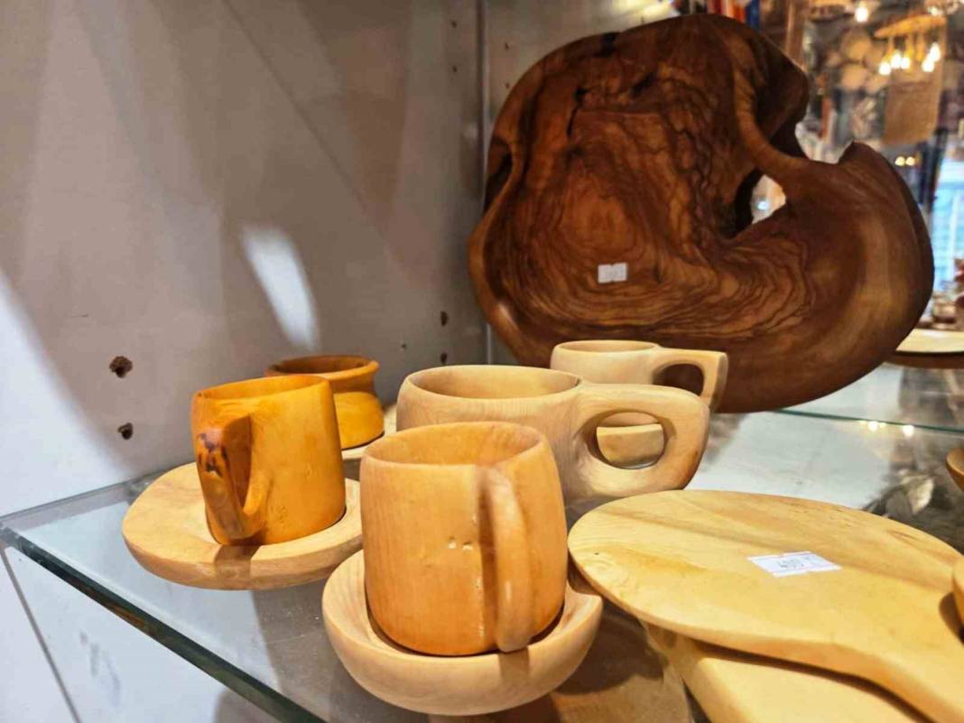 Dönem dizileri ahşaba talebi patlattı: Nostalji rüzgarı Samsun’da esnafa can suyu oldu! 7