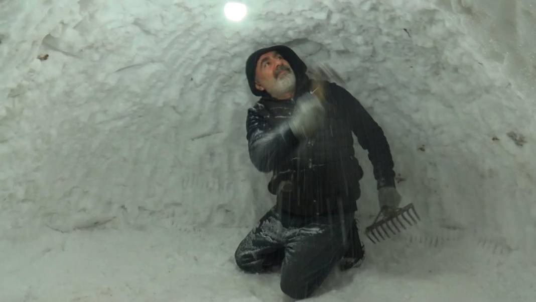 Muş’ta kar çilesi eğlenceye dönüştü: Kardan ‘iglo kafe’de çiğ köfte keyfi! 5