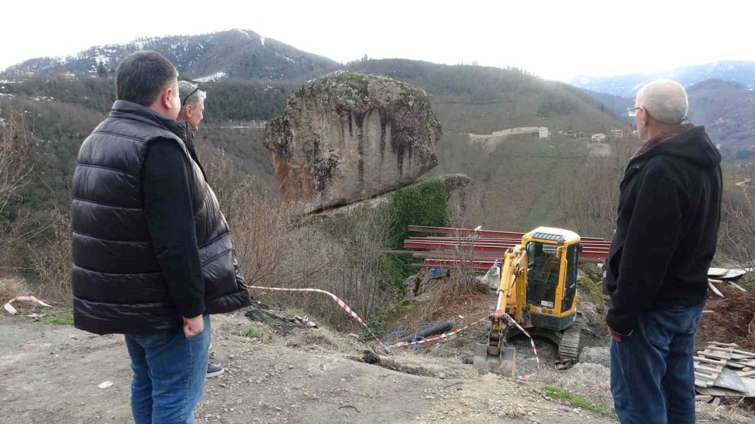 Fizik kurallarına aykırı! Giresun’un "Gelin Kayası" efsanesiyle turizm rotasına giriyor 1