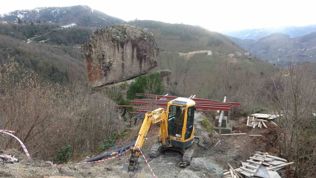 Fizik kurallarına aykırı! Giresun’un "Gelin Kayası" efsanesiyle turizm rotasına giriyor 2