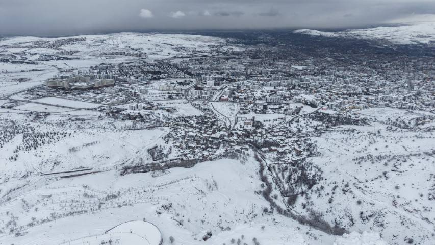 Pisa Kulesi'nden daha eğiri yapısıyla dikkat çekiyor! Su kıtlığı var diye harcı sütle hazırlanmış: İşte ülkemizin Süt Kalesi! 10
