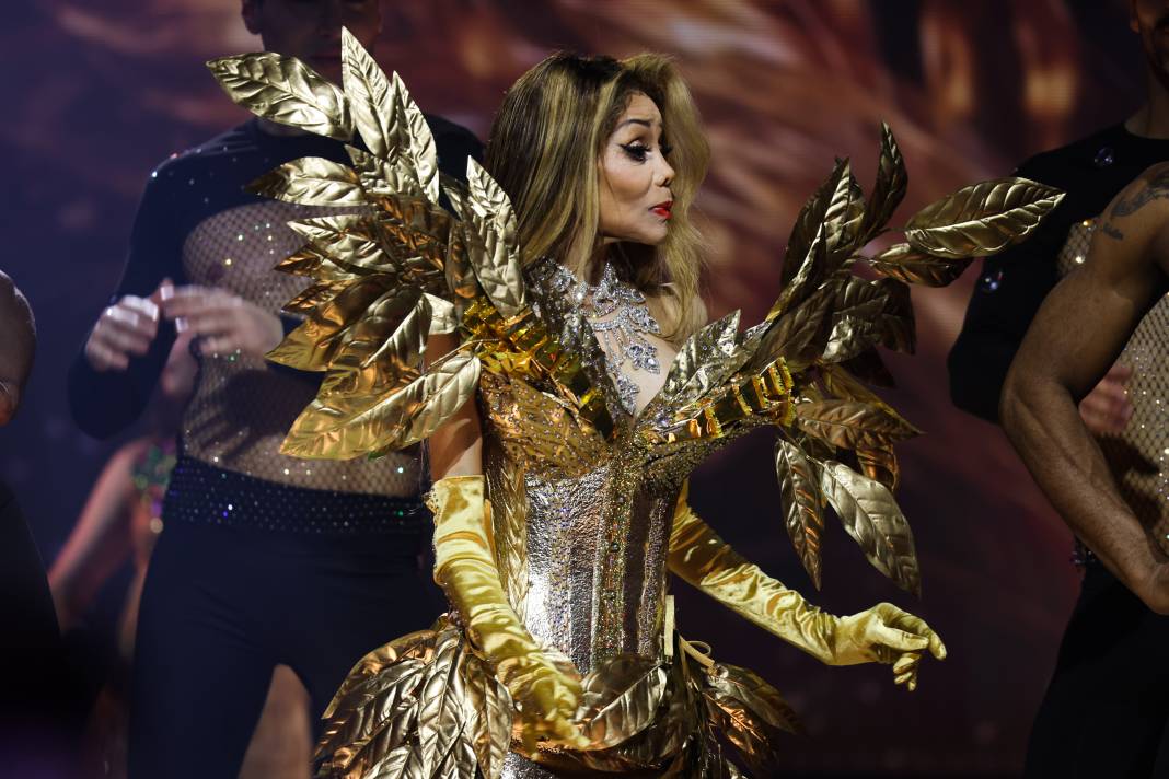 Almanya'da tatlı esintiler: Podyumda çikolatadan tasarımlar sergilendi! 5