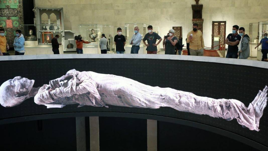 Ölümden sonra düğün ve sıra dışı yolculuklar! Dünyanın en şaşırtıcı 8 cenaze ritüeli 10