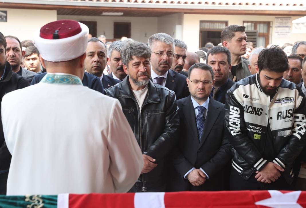 Türkiye Kahramanmaraş’a ağlıyor: Okul katliamında hayatını kaybedenler son yolcuğuna uğurlandı 36