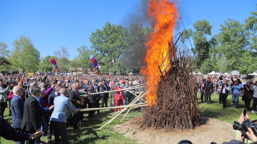 1700 yıllık Kakava ateşi yakıldı: Edirne'de Hıdırellez coşkusu 4