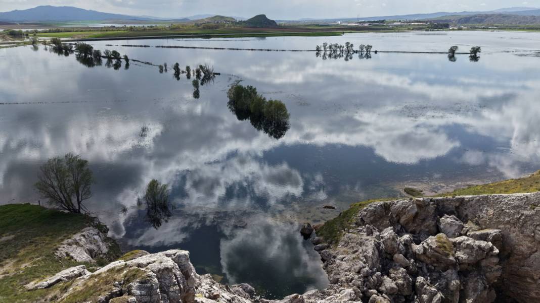 Sivas’ta 1500 dönümlük tarım arazisi sular altında kaldı 4