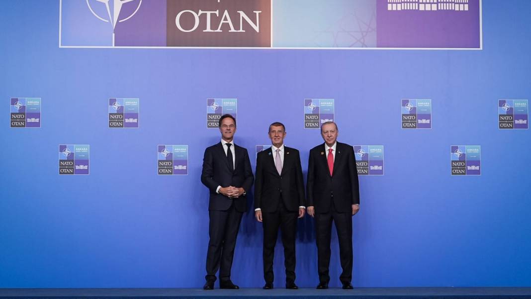 Liderler'den Beştepe'de aile fotoğrafı: Erdoğan açılışı yaptı, Trump’tan İran ve İspanya çıkışı geldi 16