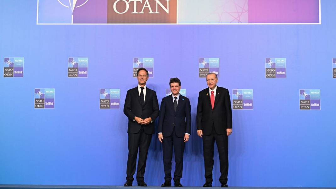 Liderler'den Beştepe'de aile fotoğrafı: Erdoğan açılışı yaptı, Trump’tan İran ve İspanya çıkışı geldi 13