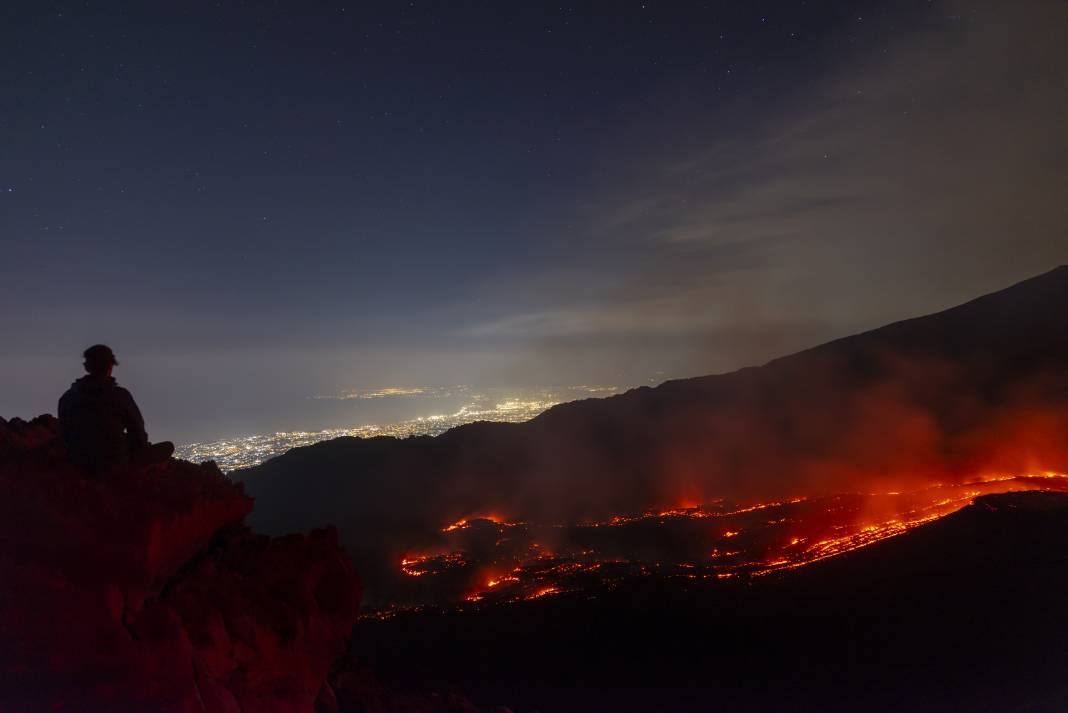 Etna Yanardağı yeni bir paroksismal evreye girdi 7