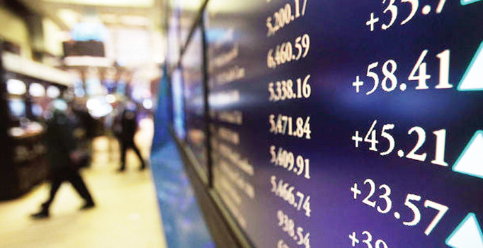 Faiz indirimi baskısıyla dolar 3 lira sınırını aştı