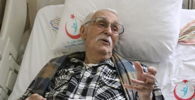 Usta oyuncu Eşref Kolçak, eşi ve oğlunun yanına defnedilecek