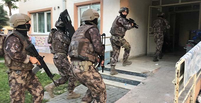 Bursa’da bin polisle uyuşturucu operasyonu