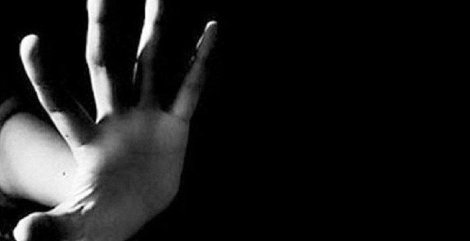 Pedofili içeren ifadelerin bulunduğu kitabın yazarı gözaltına alındı