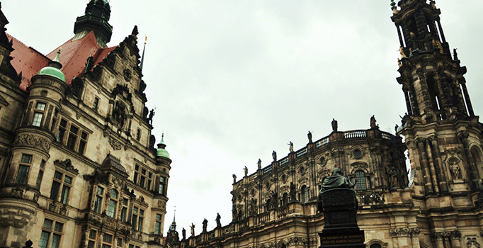 Almanya'da sığınmacılar kabul için din değiştiriyor