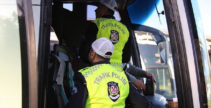 Yolcu gibi binecekler: Bayramda 185 bin personelle denetim