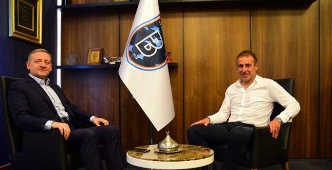 Abdullah Avcı Beşiktaş’a mı geldi? Abdullah Avcı’nın alacağı ücret ne kadar? Başakşehir dönemi bitti