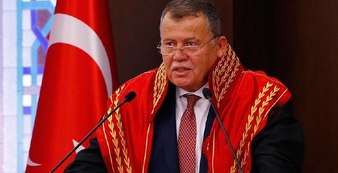 Yargıtay Başkanı Cirit'ten etek boyu ölçen hakime tepki