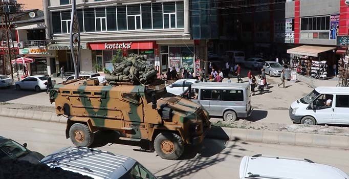 Irak sınırına asker sevkiyatı