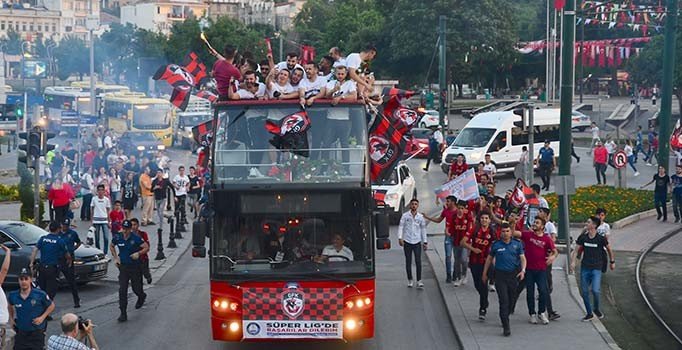 Gazişehir Gaziantep'e coşkulu karşılama