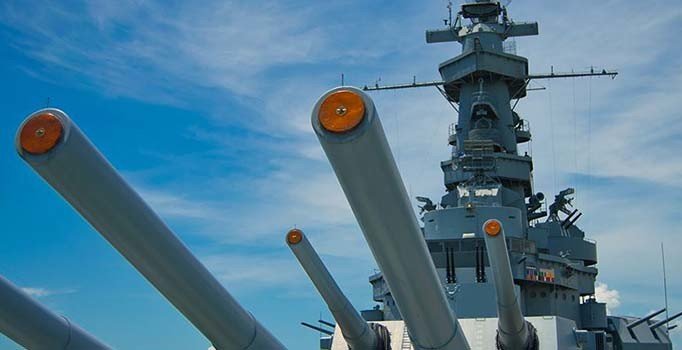 Beyaz Saray ile Pentagon arasında 'John McCain' krizi