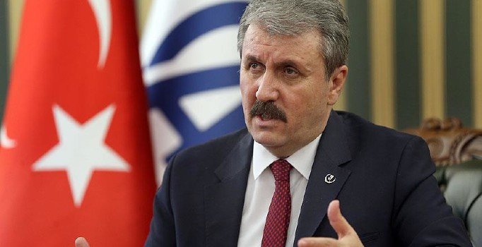 BBP lideri Destici: Dün toplara, tüfeklere selam durmadık, yine durmayacağız