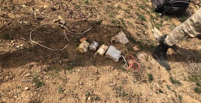 Batman'da PKK'nın köy yoluna tuzakladığı patlayıcı imha edildi