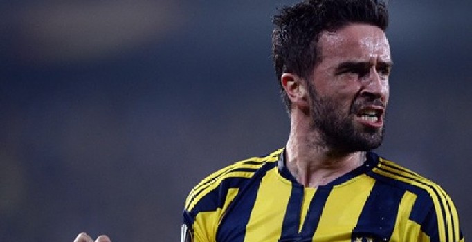 Son şampiyon Beşiktaş, Fenerbahçe ile sözleşmesini uzatmayan Gökhan Gönül ile anlaştı