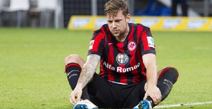 Frankfurt kaptanı Marco Russ'tan alınan numunelerde tümör tespit edildi