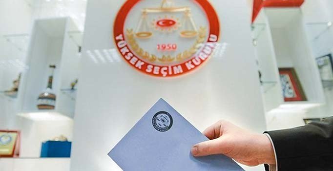 Seçimi iptal ettiren kurullar yine görevde