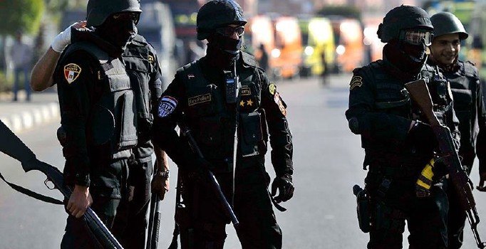Mısır'da güvenlik noktasına silahlı saldırı: 8 polis öldü