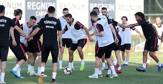 Milliler, Fransa maçının hazırlıklarını sürdürdü