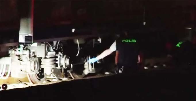 Tren raylarına atlayıp intihar eden şahıs öldü