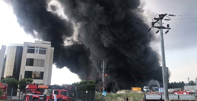 Kocaeli Çayırova'daki fabrika yangınında 4 kişinin cesedine ulaşıldı