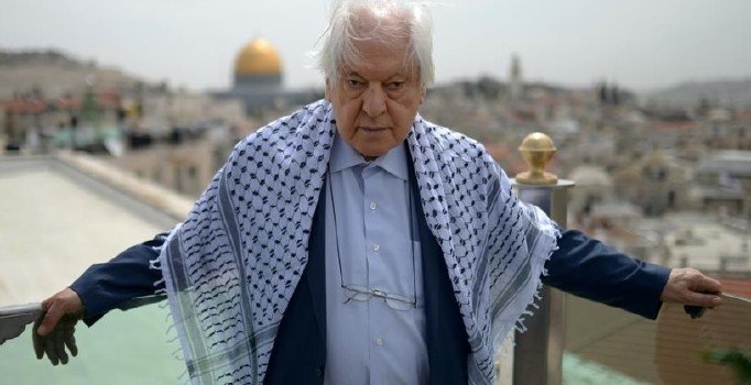 Yazar ve fikir adamı Nuri Pakdil kaza geçirdi