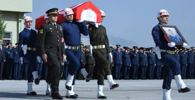 Şehit astsubay Harmankaya'nın cenazesi İzmir'e gönderildi