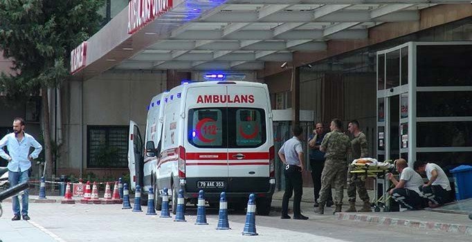 Azez'de TSK üssüne saldırı: 1 şehit, 4 yaralı