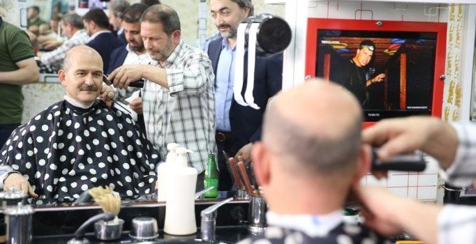 Soylu'dan Koç Holding'e 'ananaslı' cevap: Sizin talihsizliklerinizi iyi biliriz