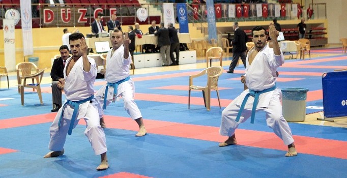 Türkiye Kulüpler Karate Şampiyonası Düzce'de başladı