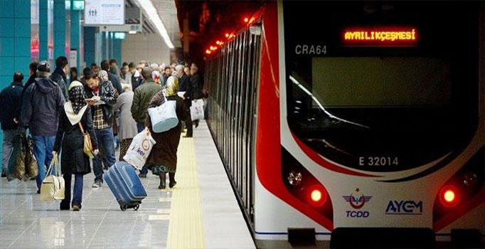 Marmaray'da 5 dakikada bir seferler başladı